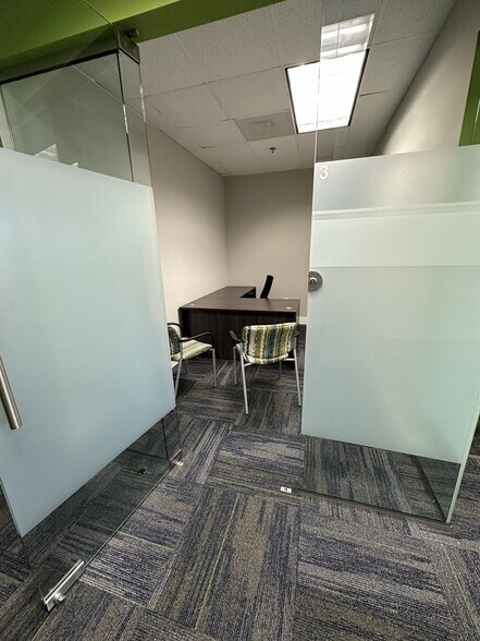 More Photos Of 3800 Camp Creek Pky, Atlanta Light Distribution For Lease