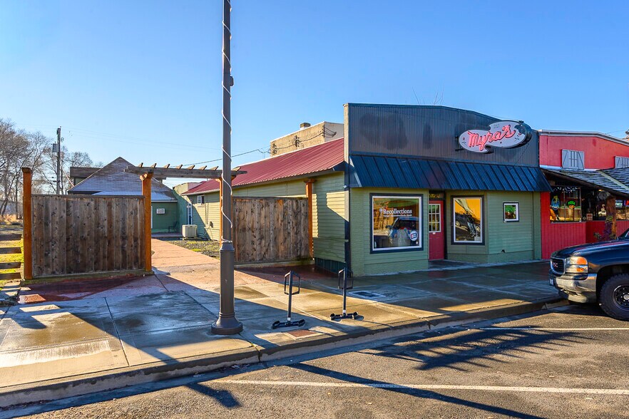 More Photos Of 315 Main Ave E, Soap Lake General Retail For Sale