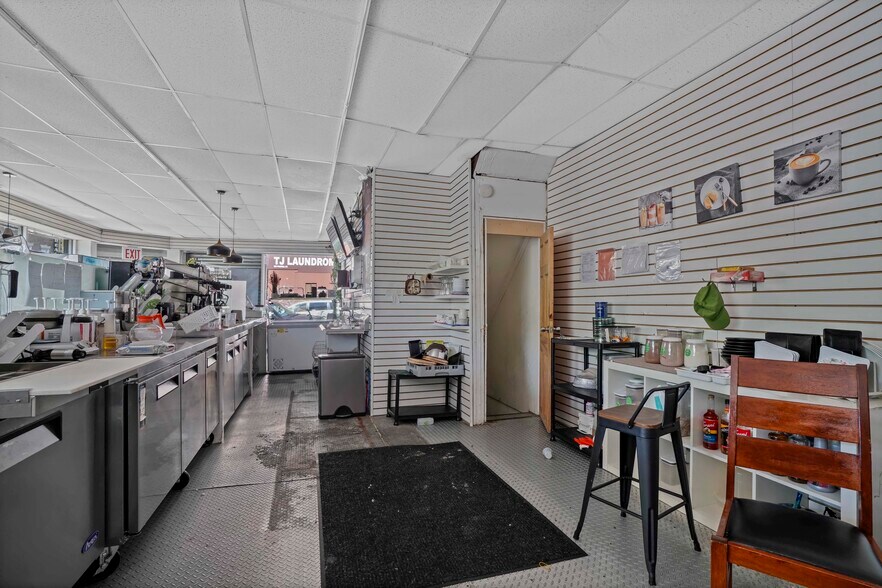 More Photos Of 167 Forbell St, Brooklyn Coworking Space