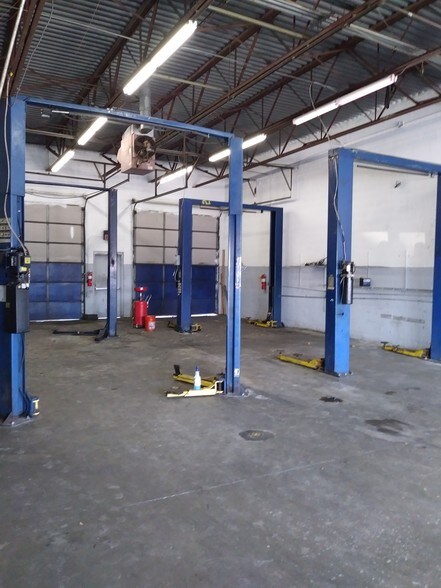 More Photos Of 17-31 Hampton Park Blvd, Capitol Heights Unknown For Lease