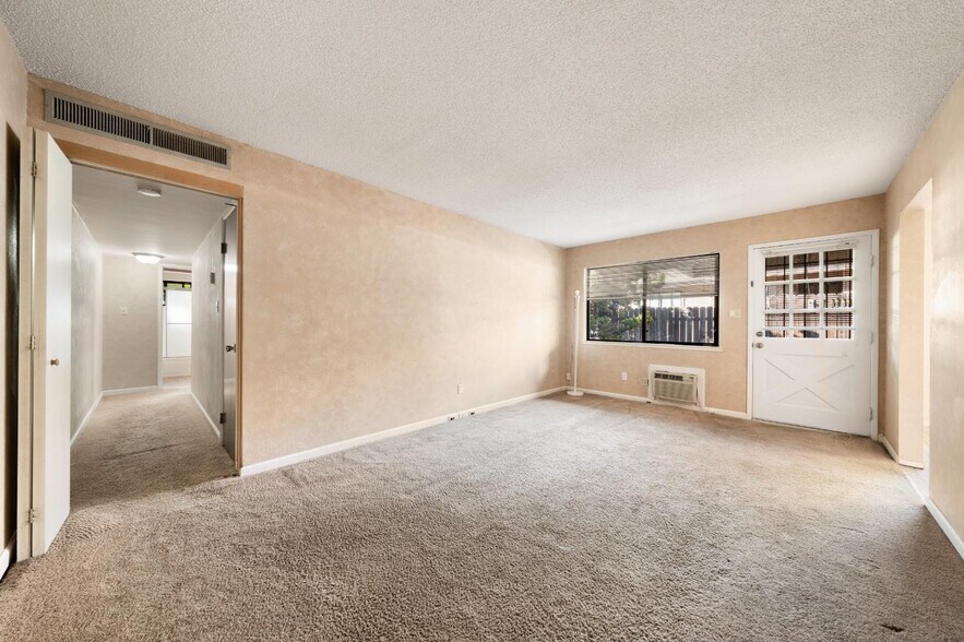 More Photos Of 5743 Woodleigh Dr, Carmichael Multifamily For Sale