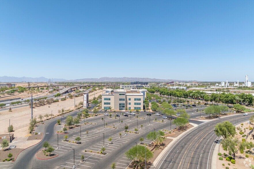 More Photos Of 2625 W Geronimo Pl, Chandler Office For Lease