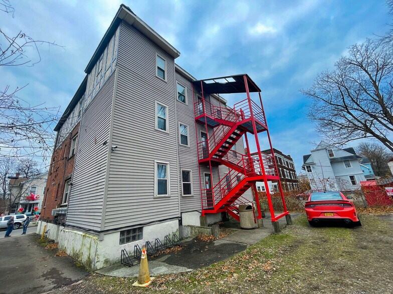 More Photos Of 139 Murray St, Binghamton Apartments For Sale