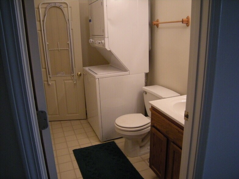 More Photos Of 303 McDougal Ave, Richmond Apartments For Sale