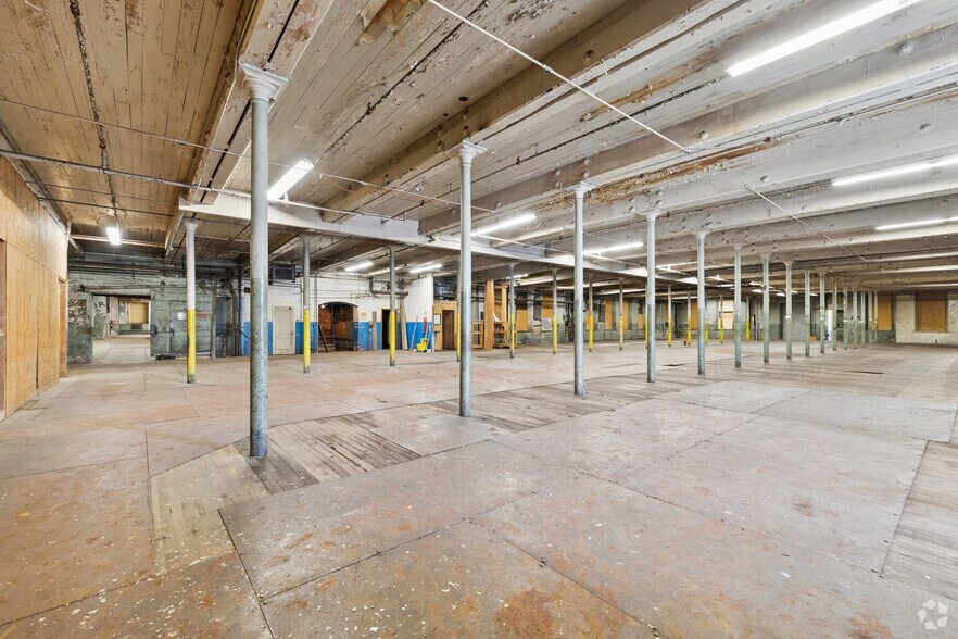 More Photos Of 17 Mill Pl, New York Mills Unknown For Sale