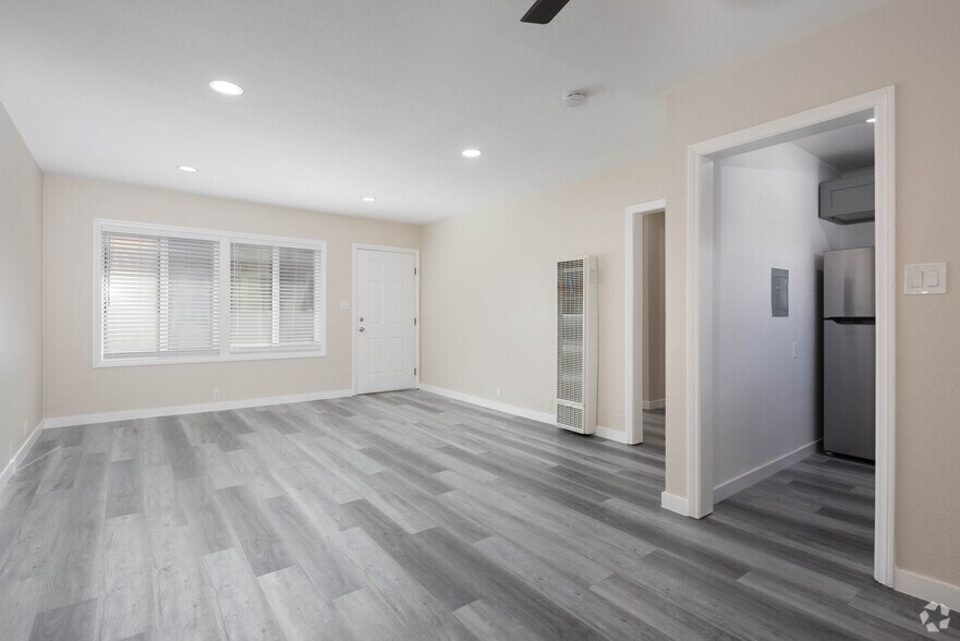 More Photos Of 19131-19161 Delaware St, Huntington Beach Apartments For Sale