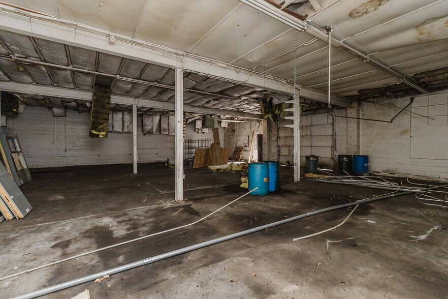 More Photos Of 470 N Seneca St, Wichita Warehouse For Sale