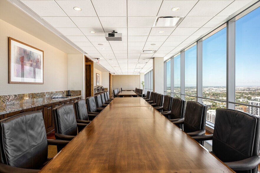 More Photos Of 333 N Central Ave, Phoenix Office For Lease