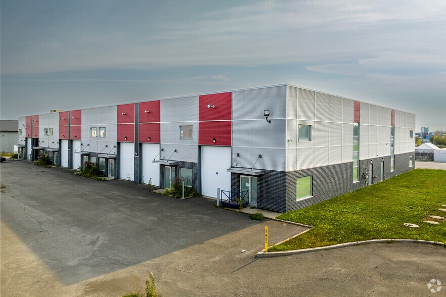 More Photos Of 14410 Rue Rolland-Desjardins, Mirabel Warehouse For Sale