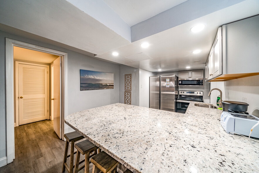 More Photos Of 617 E 8th St, Ocean City Hotel For Sale