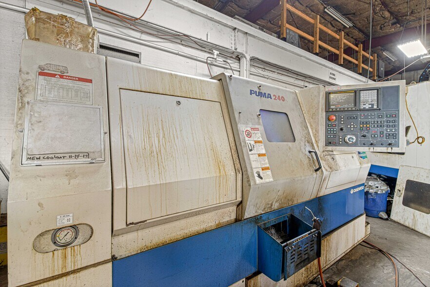 More Photos Of 1031 NE 16th St, Ocala Manufacturing For Sale