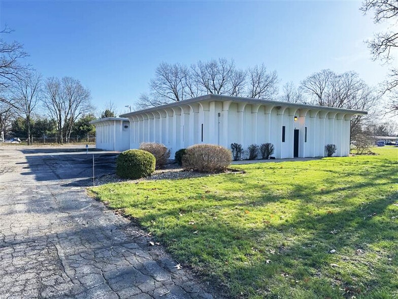 Primary Photo Of 2310 W Lexington Ave, Elkhart Office For Sale