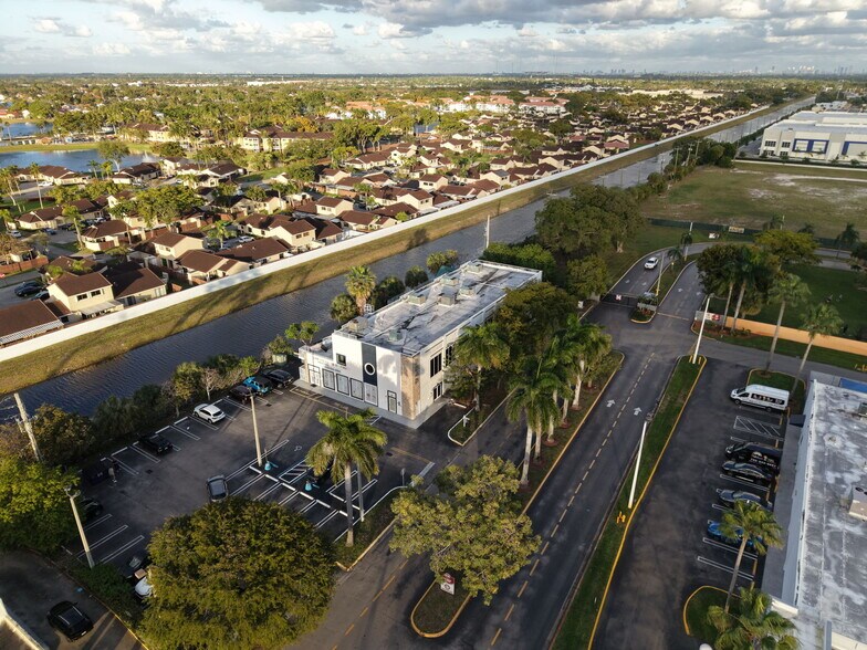 More Photos Of 6545 NW 169th St, Hialeah Medical For Sale