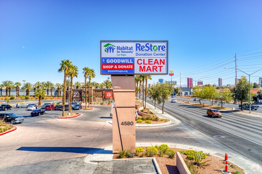 More Photos Of 4590 W Sahara Ave, Las Vegas Storefront For Lease