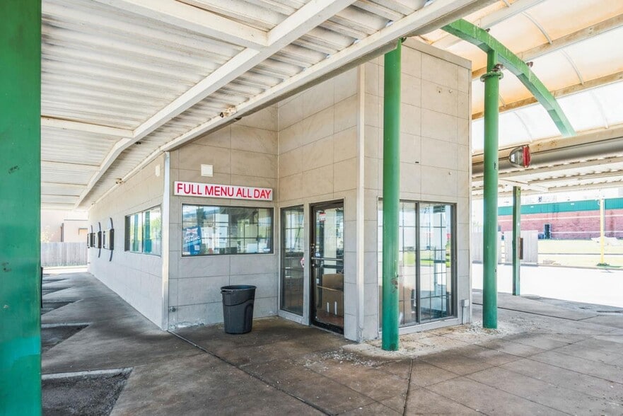 More Photos Of 3017 S 129th Ave, Tulsa Fast Food For Sale