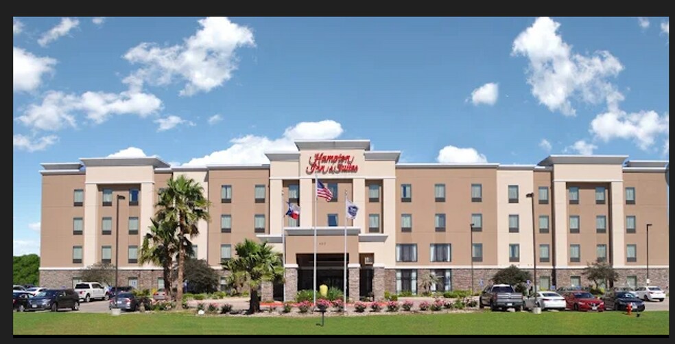 Primary Photo Of 4617 7th St, Bay City Hotel For Sale