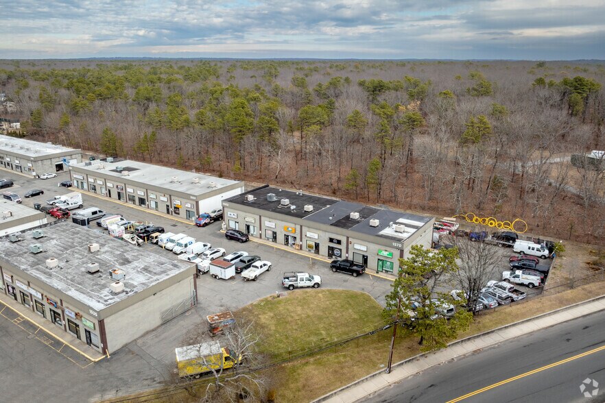 More Photos Of 1563-1570 Rocky Point Rd, Middle Island, Middle Island Warehouse For Lease