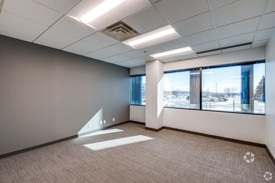 More Photos Of 1300 NE Godward St, Minneapolis Office For Lease