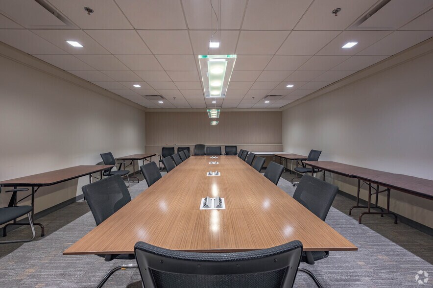 More Photos Of 99 Hawley Ln, Stratford Medical For Lease