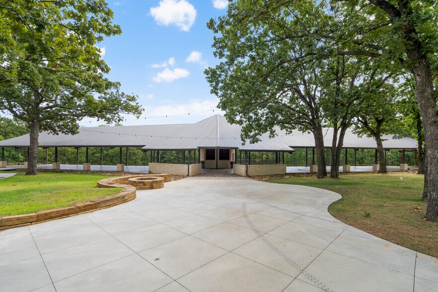 More Photos Of 19501 W 41st St, Sand Springs Specialty For Sale
