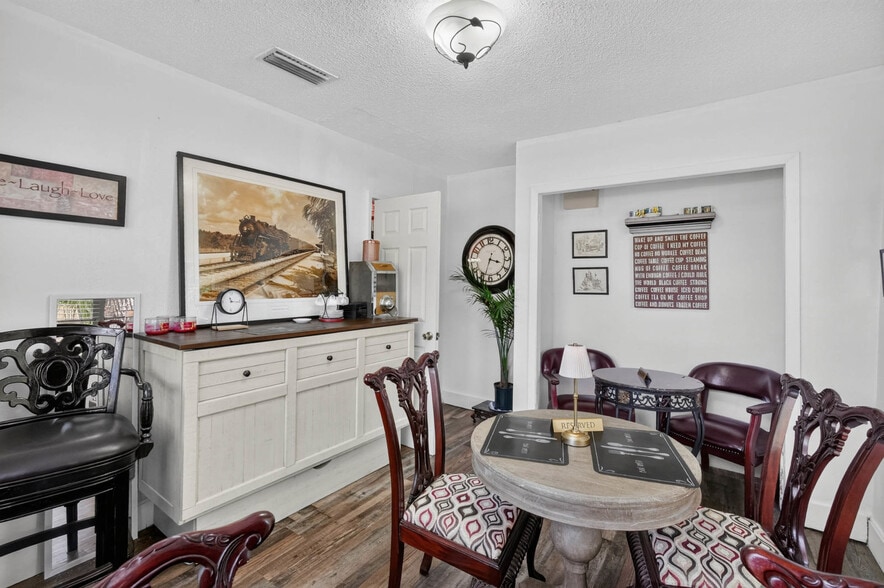 More Photos Of 3323 Saint Johns Ave, Palatka Restaurant For Sale