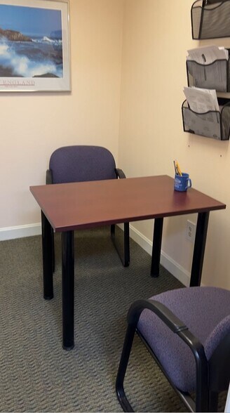 More Photos Of 10 Cedar St, Woburn Office For Sale