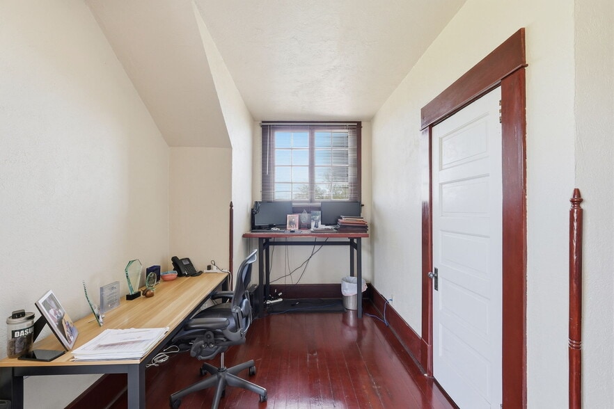 More Photos Of 1004 N 6th Ave, Tucson Office For Sale
