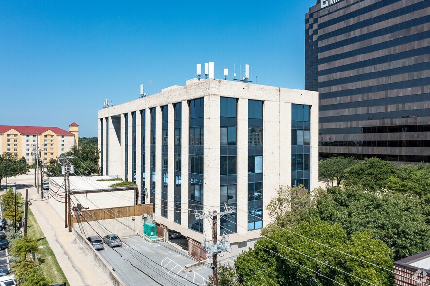 More Photos Of 9900 N Central Expy, Dallas Office For Lease
