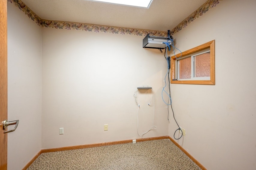 More Photos Of 311 S Nicollet St, Blue Earth Healthcare For Sale