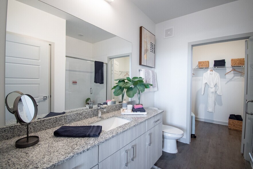 More Photos Of 234 E Mitchell Hammock Rd, Oviedo Apartments For Lease