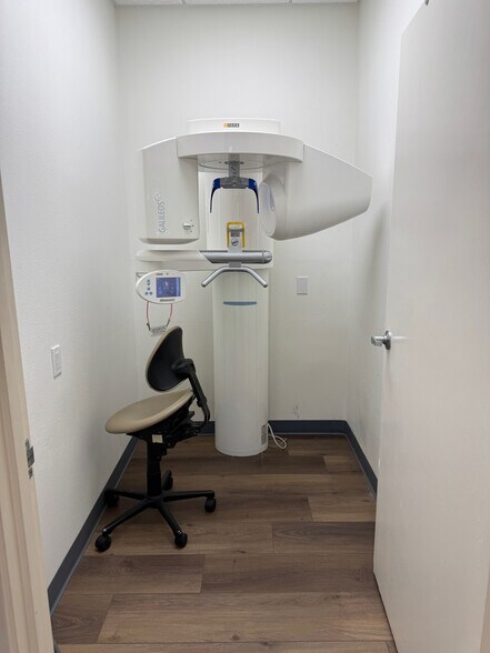 More Photos Of 1655 Thousand Oaks Blvd, Thousand Oaks Unknown For Lease