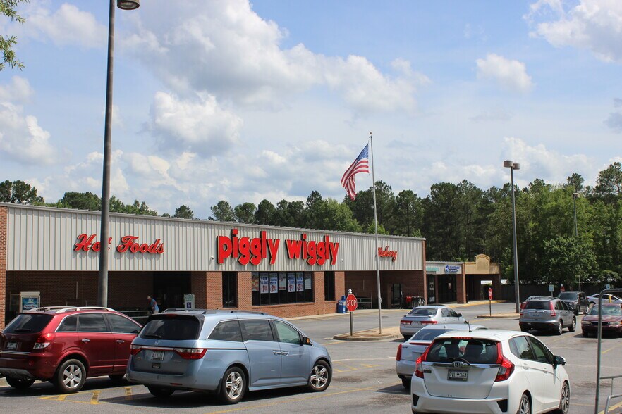 Primary Photo Of 611-621 Harry C Raysor Dr, Saint Matthews General Retail For Lease