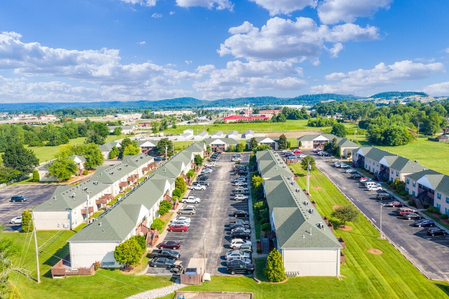 More Photos Of 111 Erie Ct, Shepherdsville Apartments For Sale