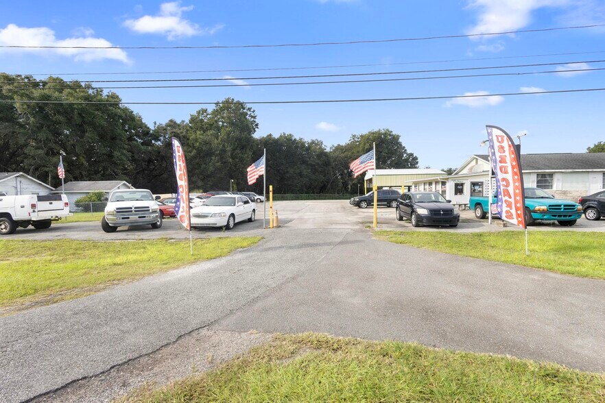 More Photos Of 2480 N Woodland Blvd, Deland Flex For Sale