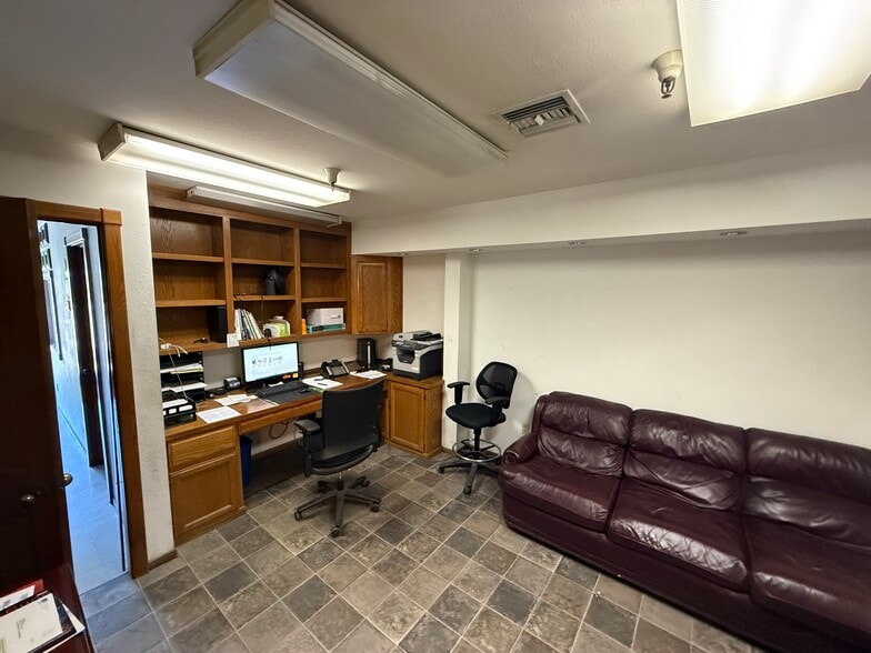 More Photos Of 3381 Mcmaude Pl, Santa Rosa Light Manufacturing For Lease