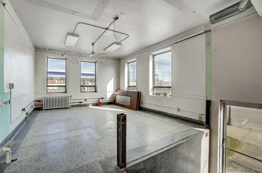 More Photos Of 311 S Main St, Celina Office For Sale