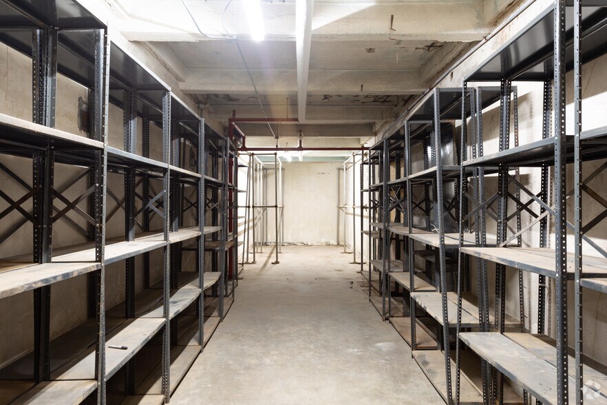 More Photos Of 31-33 School St, Yonkers Warehouse For Lease