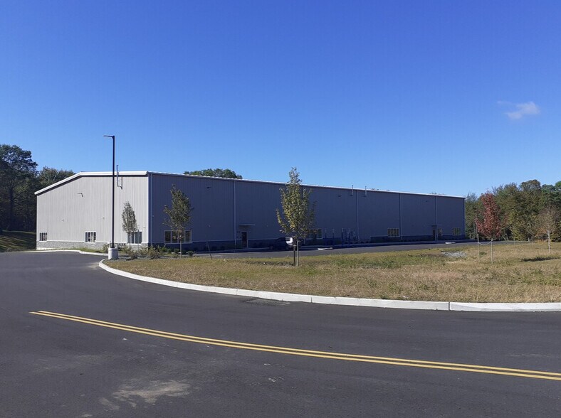 More Photos Of 2256 NY-17K, Montgomery Distribution For Sale