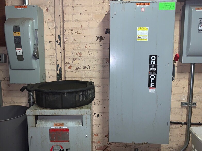 More Photos Of 9145 Vincent St, Hamtramck Warehouse For Sale