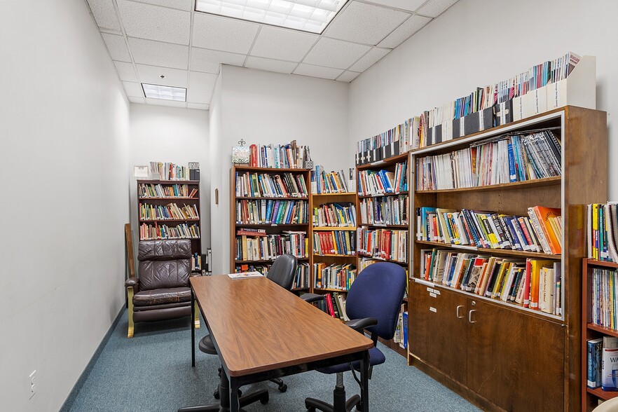 More Photos Of 333 Shrewsbury St, Worcester Warehouse For Sale