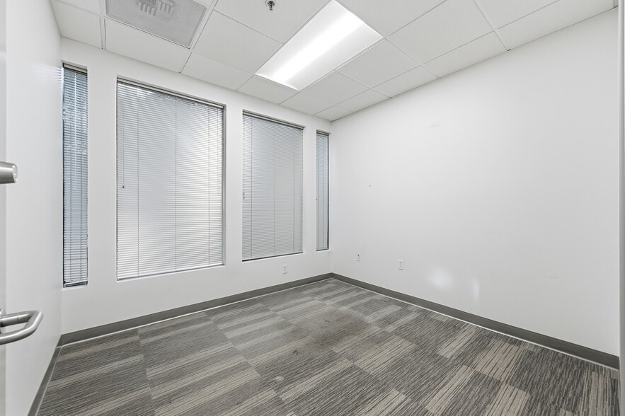 More Photos Of 2542 S Bascom Ave, Campbell Office For Sale