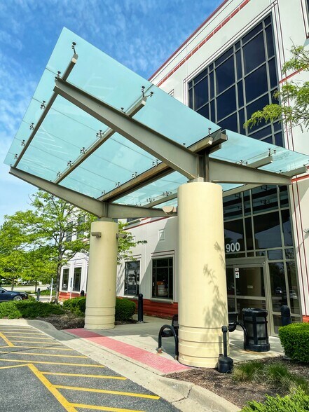 Primary Photo Of 900 Rand Rd, Des Plaines Medical For Lease