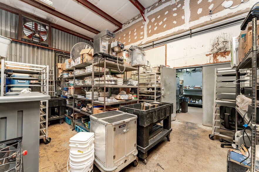 More Photos Of 23064 Harbor View Rd, Port Charlotte Warehouse For Sale