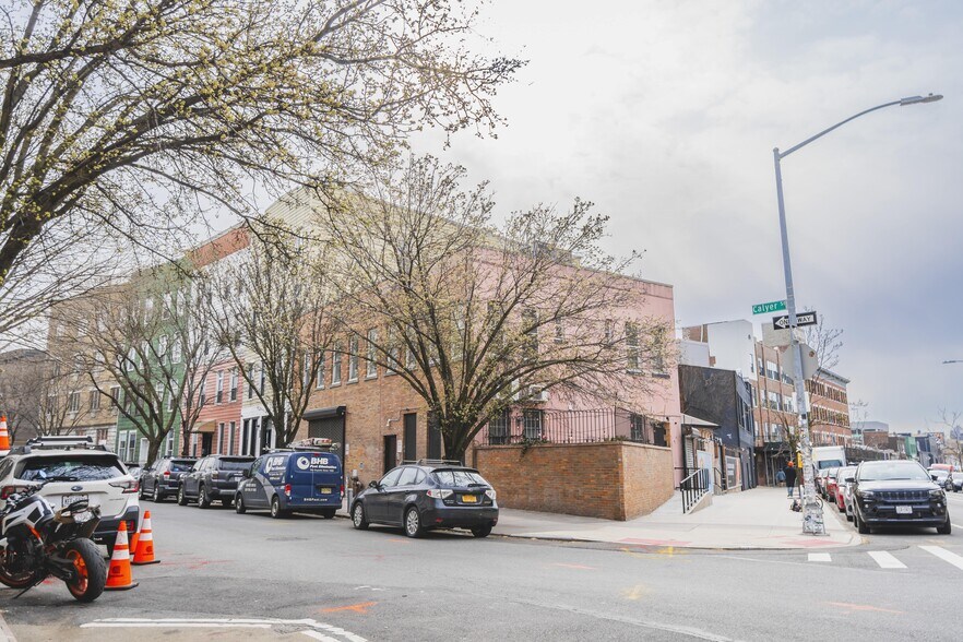 More Photos Of 102-106 Calyer St, Brooklyn Office For Sale