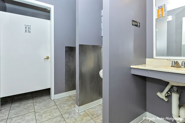 More Photos Of 25344 W Richmond Ave, Antioch Bar For Sale