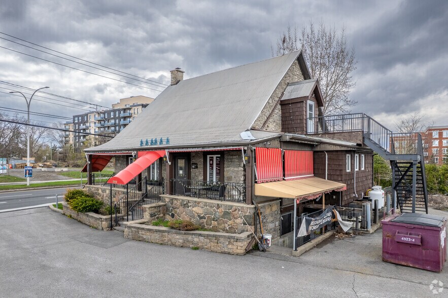 More Photos Of 4337 Boul Saint-Jean, Dollard-des-Ormeaux Restaurant For Sale