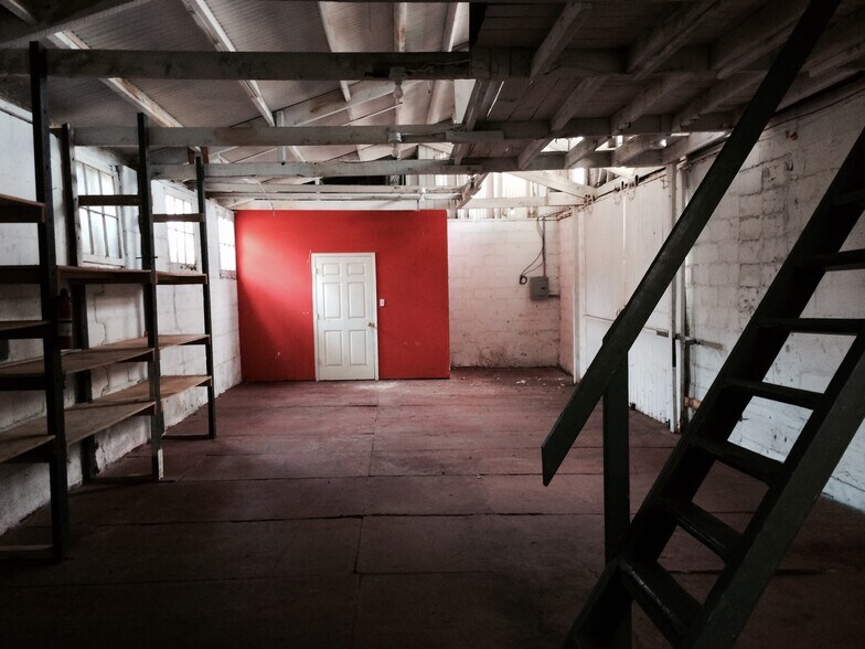 More Photos Of 526 Main St, Avon By The Sea Office Residential For Lease