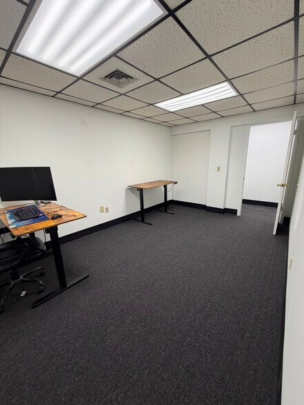 More Photos Of 2115 N 22nd St, Tampa Loft Creative Space For Lease