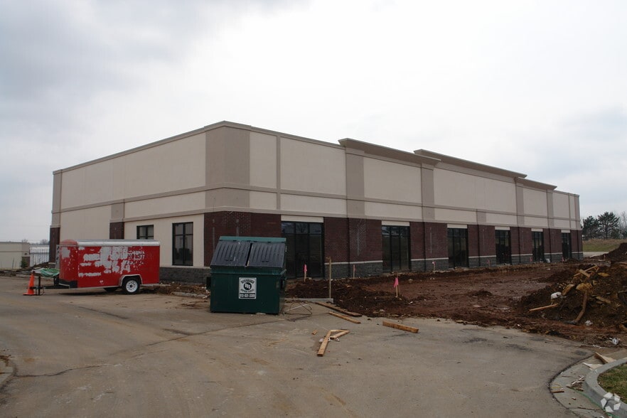 More Photos Of 23730-23750 W 83rd Ter, Shawnee Warehouse For Lease
