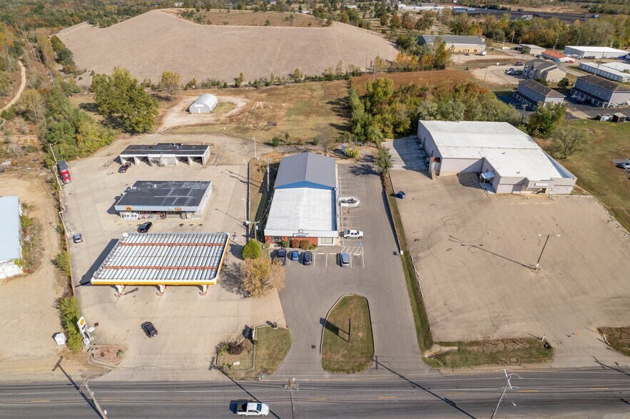 More Photos Of 516-522 Benham St, Bonne Terre Office For Lease